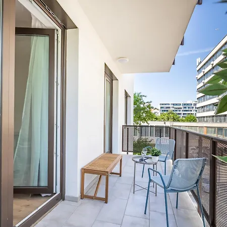 Lejlighed - Balcony - Comfort & Calm Hideaway