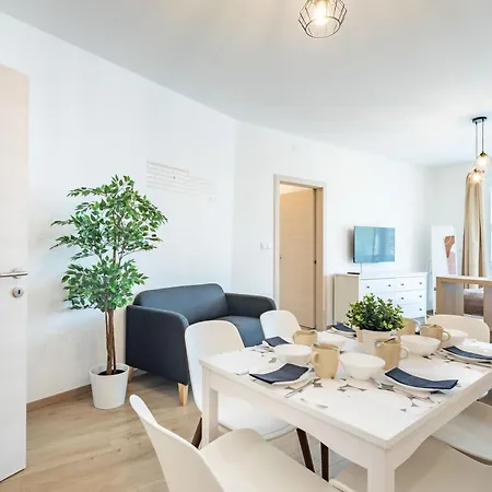 - Balcony - Comfort & Calm Hideaway Lejlighed *