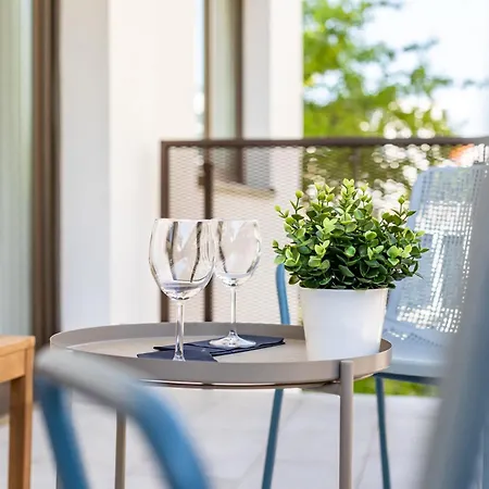 - Balcony - Comfort & Calm Hideaway Lejlighed